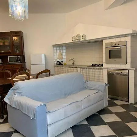 Apartment Gabri House A Sarzana